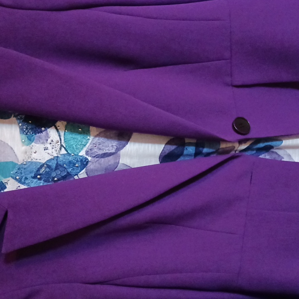 Kasper Size 8 purple double label collar.